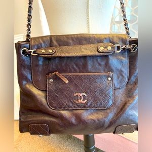 CHANEL Classic Tote Bag with Flap